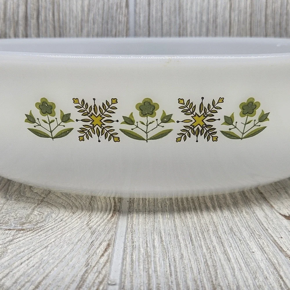 Fire-King Meadow Green Milk Glass Oval Casserole Dish 1.5 Qt 432 Vintage 1970s